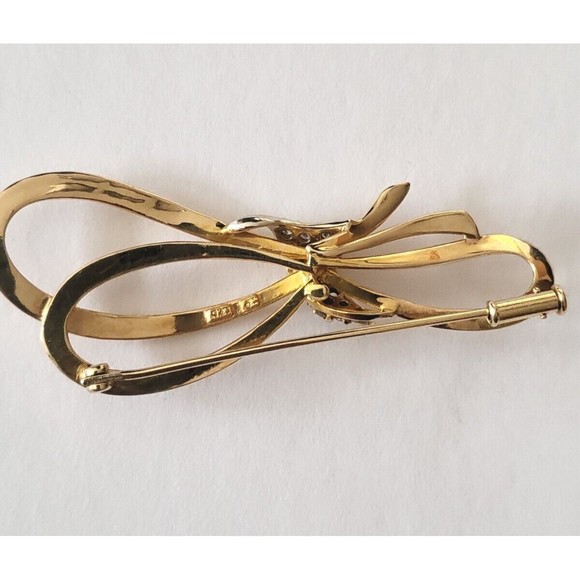Vintage 14K Yellow & Diamond Ribbon Bow Pin Brooch 9.8 grams 2 1/2" L X 1 1/8" H - Picture 12 of 16